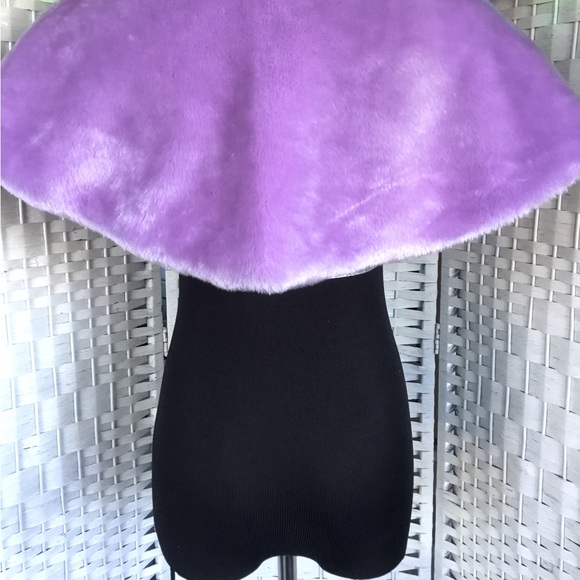 Light Purple Faux Fur Cape Capelet Lavender Lilac Amethyst NWOT - Picture 9 of 16